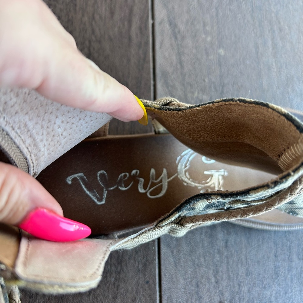 Very G Women's Sandals - Beige